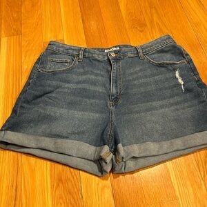 Sonoma women’s jeans mom shorts size 16W .